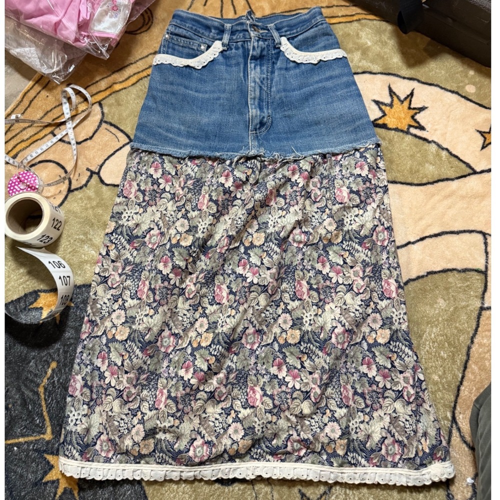 Upcycled‎ Denim Floral Maxi Skirt Boho Cottagecore Eyelet Lace Trim Blue Pink